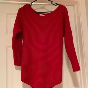 Long sleeve New York and Company sweater.